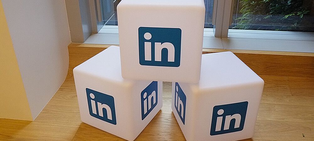 How to Display a Floating LinkedIn Badge in Joomla